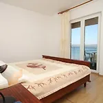8377a شقة